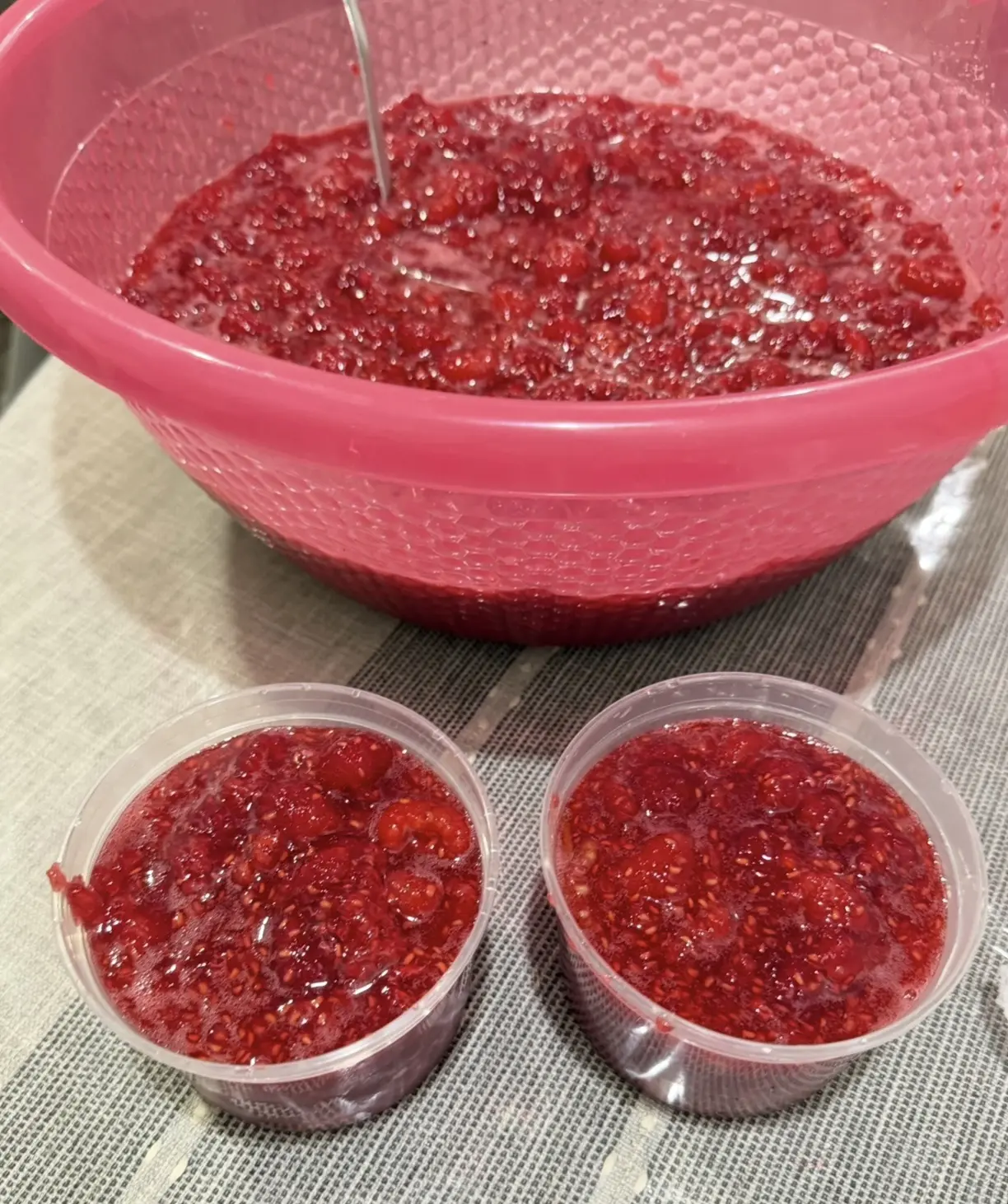 🍓 Малина с сахаром на зиму — ещё один способ сохранить вкус лета!