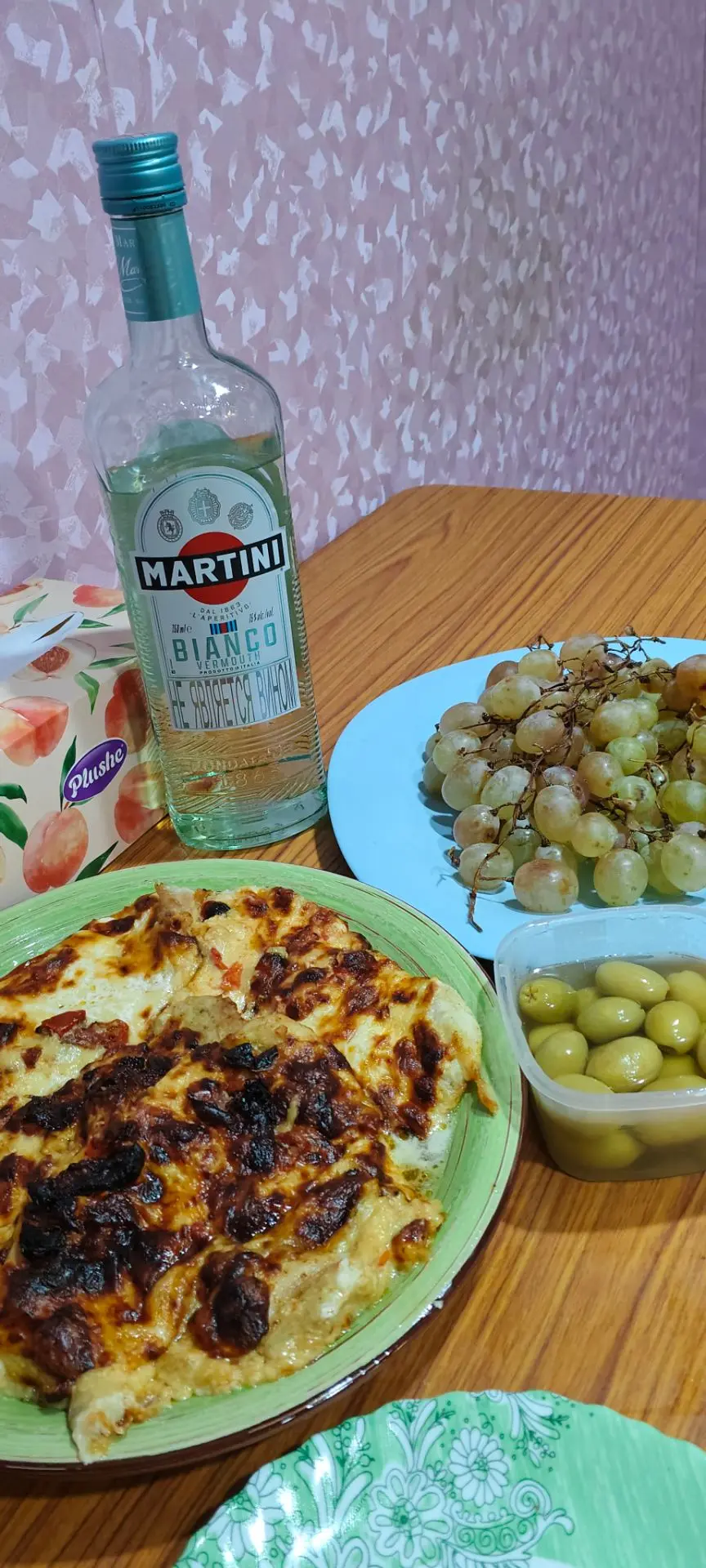 И понеслась, ди-джей дай звук)