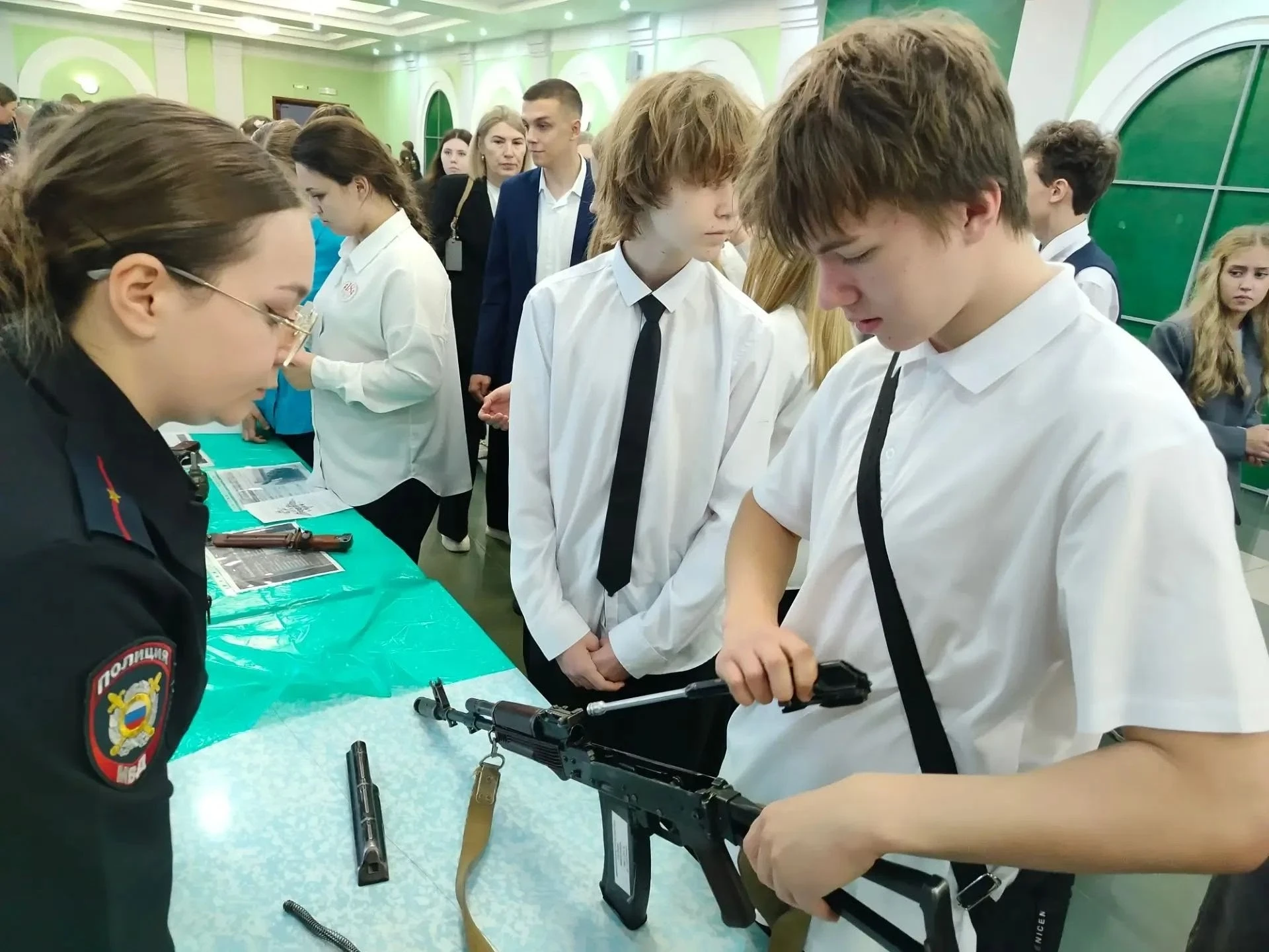 На этой неделе во дворце культуры и искусств Ленинска-Кузнецкого прошла профориентацион...