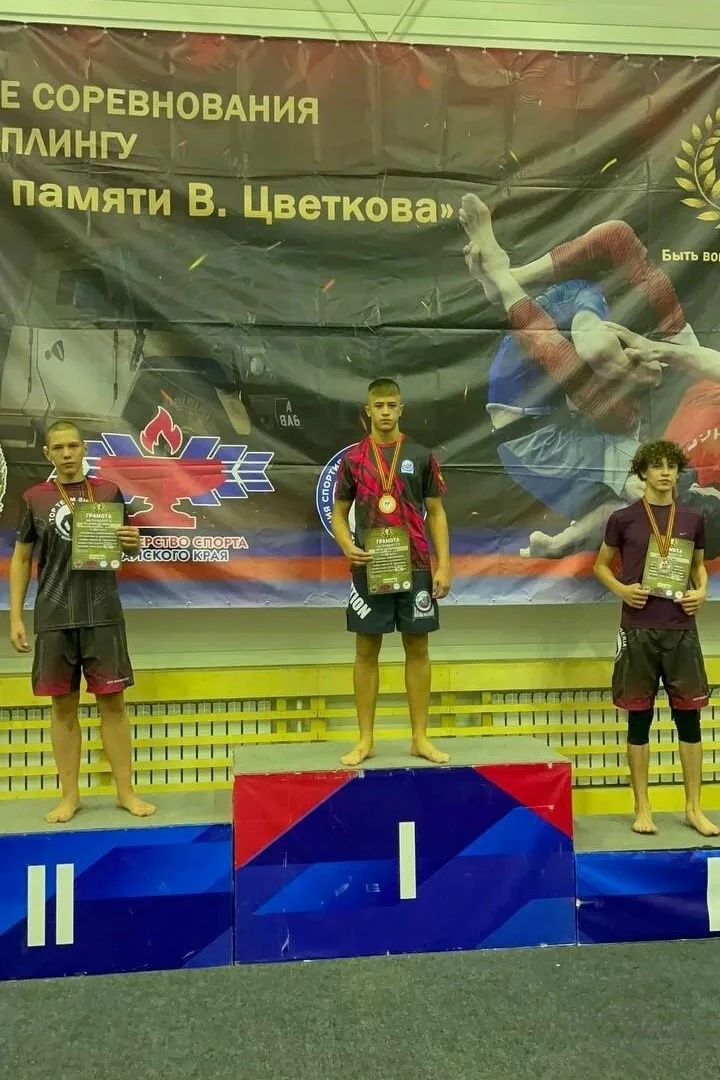 Новоалтайские борцы в очередной раз порадовали победами