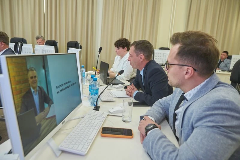 Вы уже используете нейросети в работе? А задумывались, насколько это безопасно?