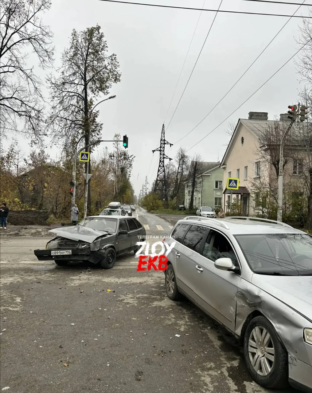 Вчера произошла авария на перекрестке Бабушкина, 13/ Корепина, 3.