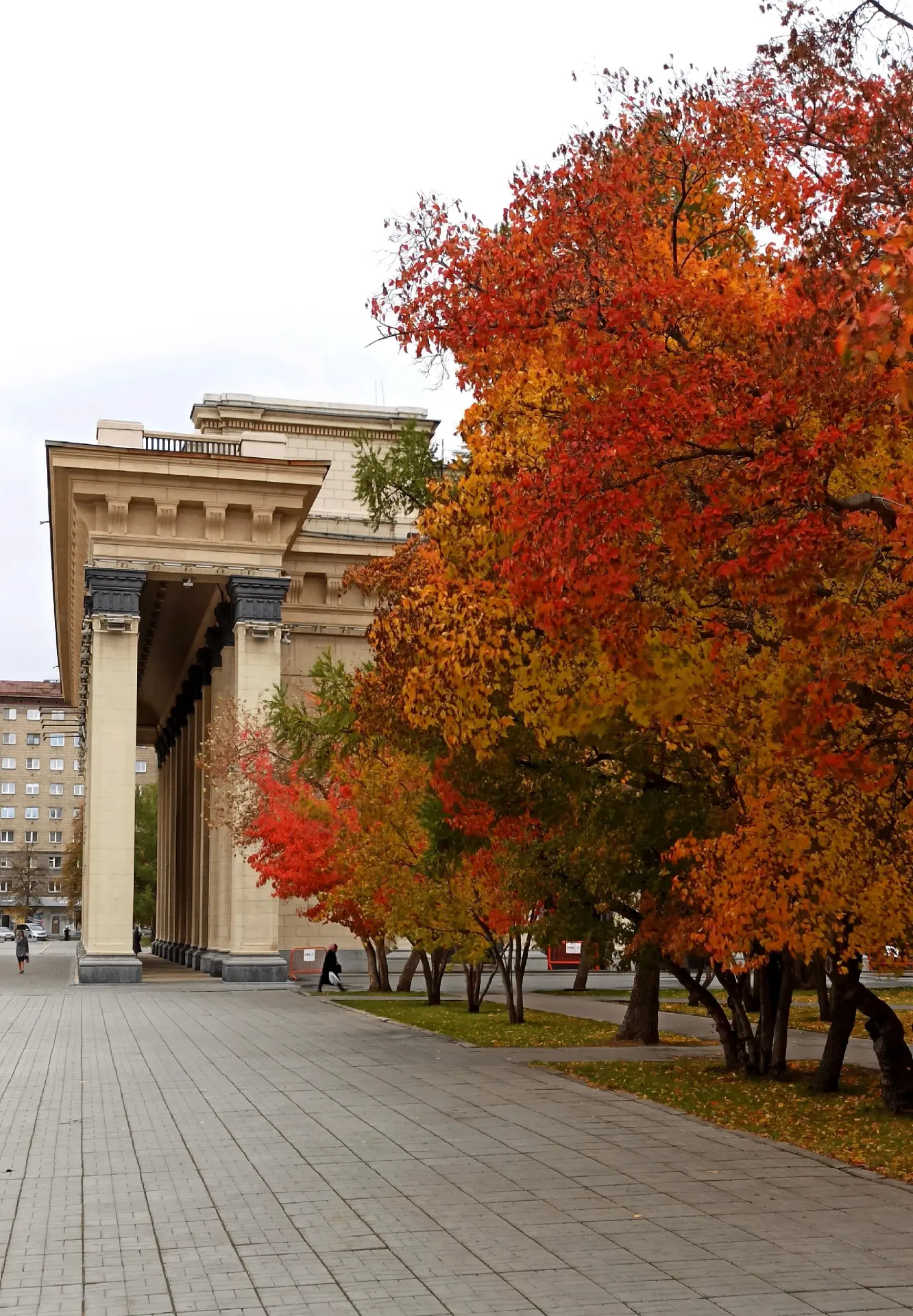 Осенний бал в Театральном сквере 🍂🍁