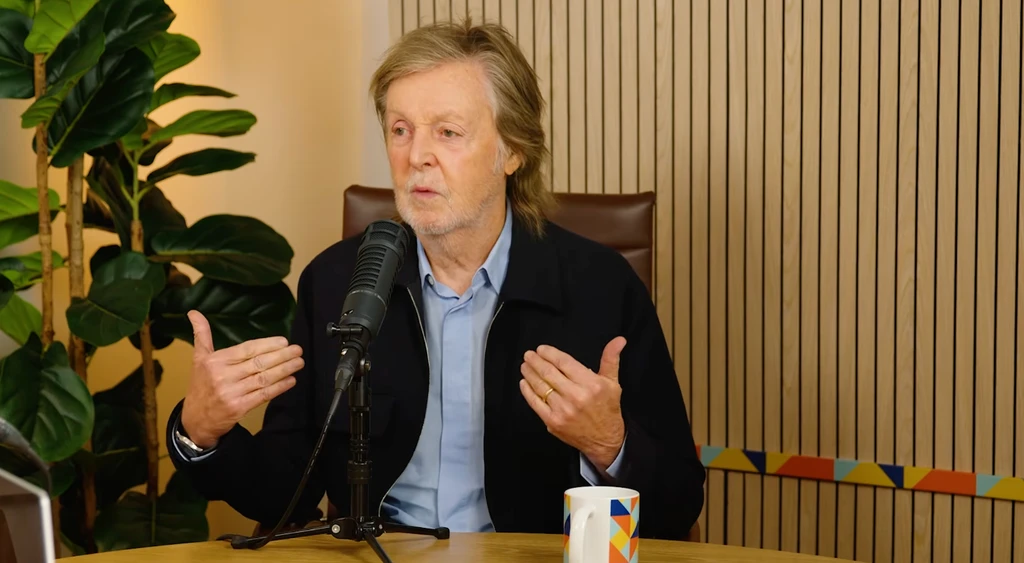 Пол Маккартни рассказал о тайной симпатии, которую, по его словам, к нему питала короле...