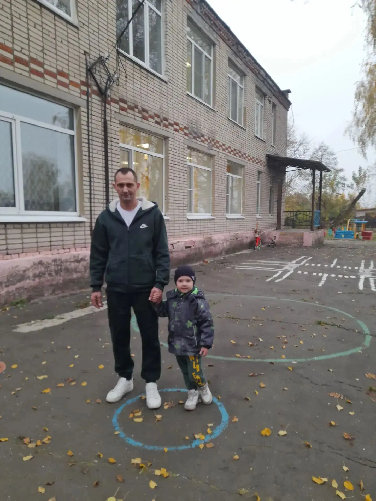В преддверии Дня Отца, дошколята принимают участие в Фото-Челлендже «Один день с папой»