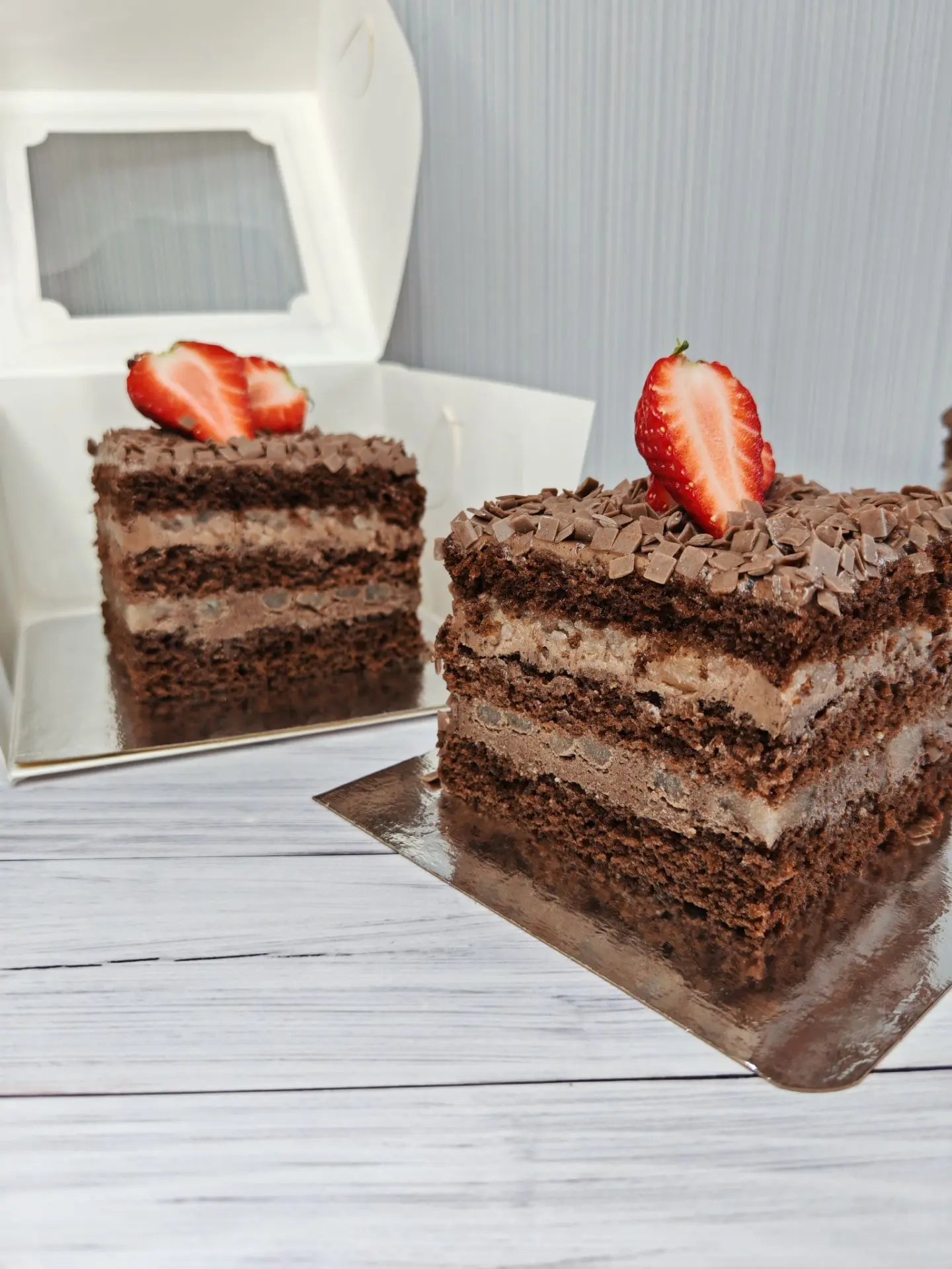 Или можно для папы заказать небольшой тортик, на 1кг, с его любимым вкусом "Прага", "Сн...