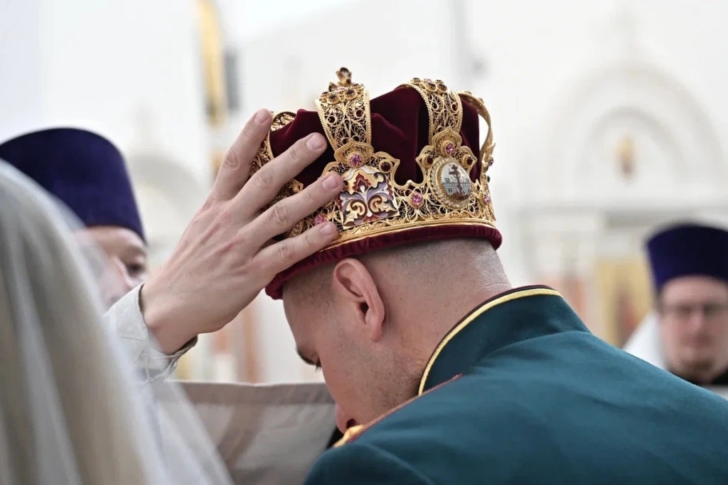 Иерей Василий Лосев совершил таинство венчания одновременно для семи пар – участников С...
