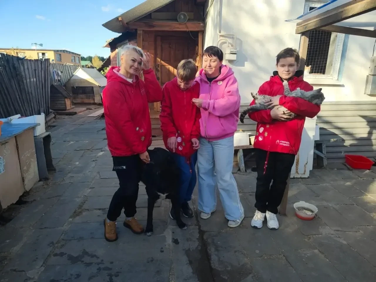 📸 Волонтеры навестили приют для животных
