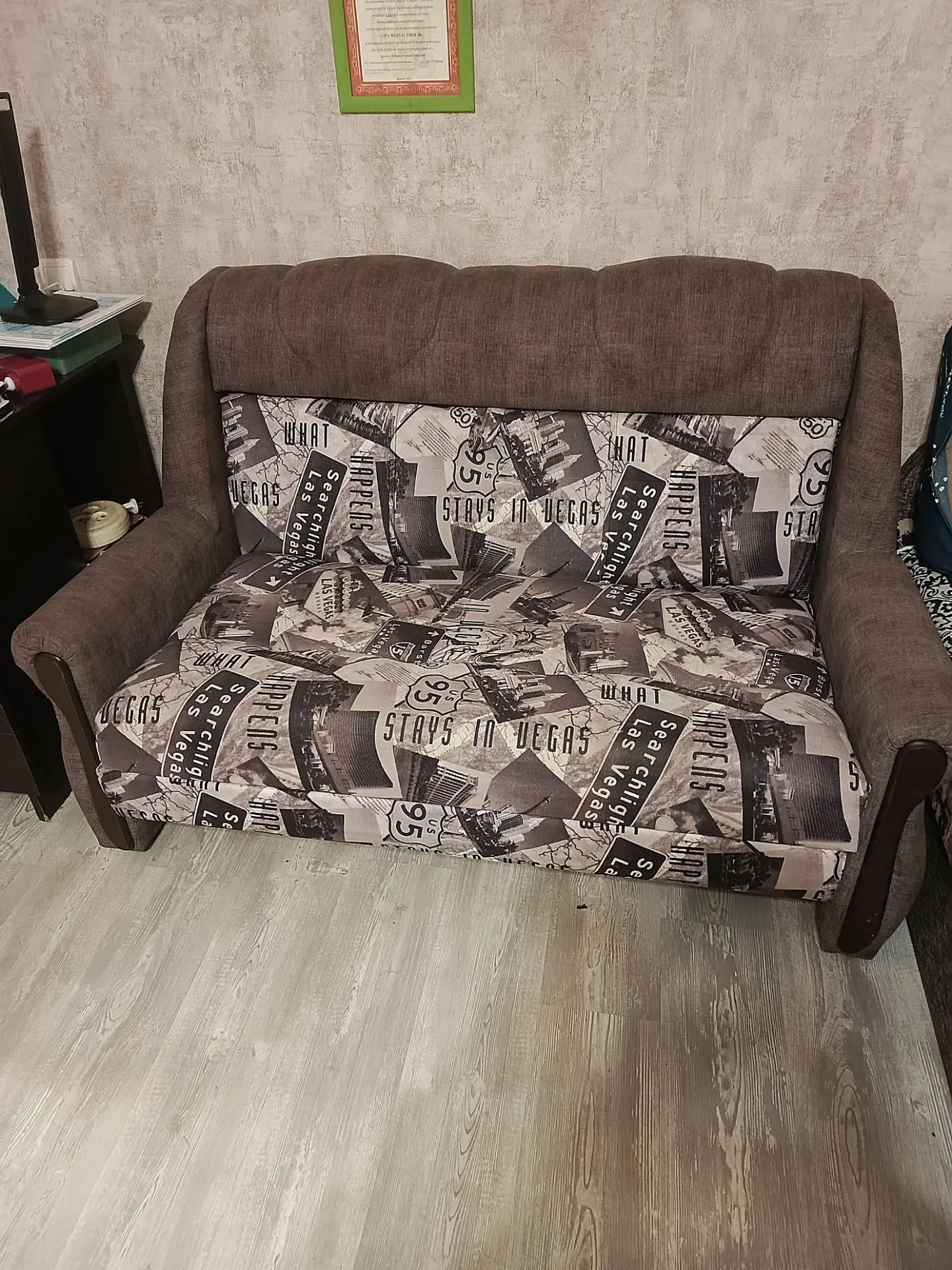 Продаётся диван раскладной б/у. Спальное место 120см. Состояние нормальное. Цена 5000р....