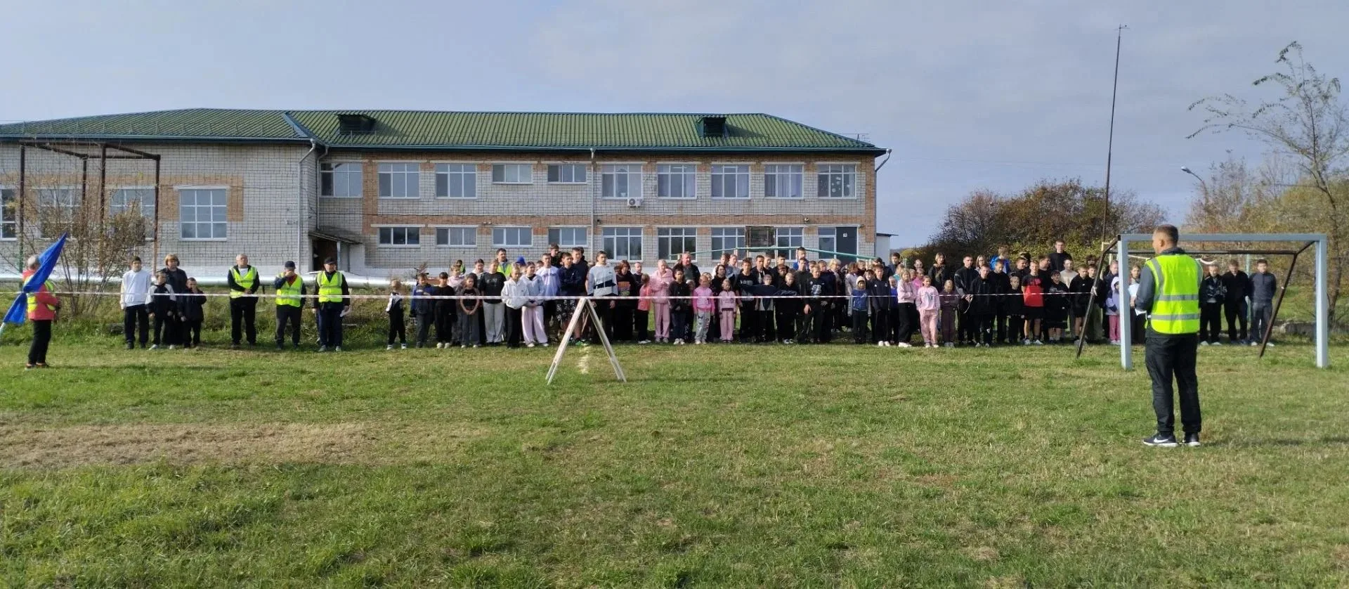 🏅 Сегодня на спортивной площадке МБОУ школы с. Новогордеевка состоялось Первенство ДЮС...