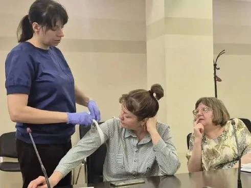 💉 В Бибирево сотрудников администрации научили оказывать первую помощь