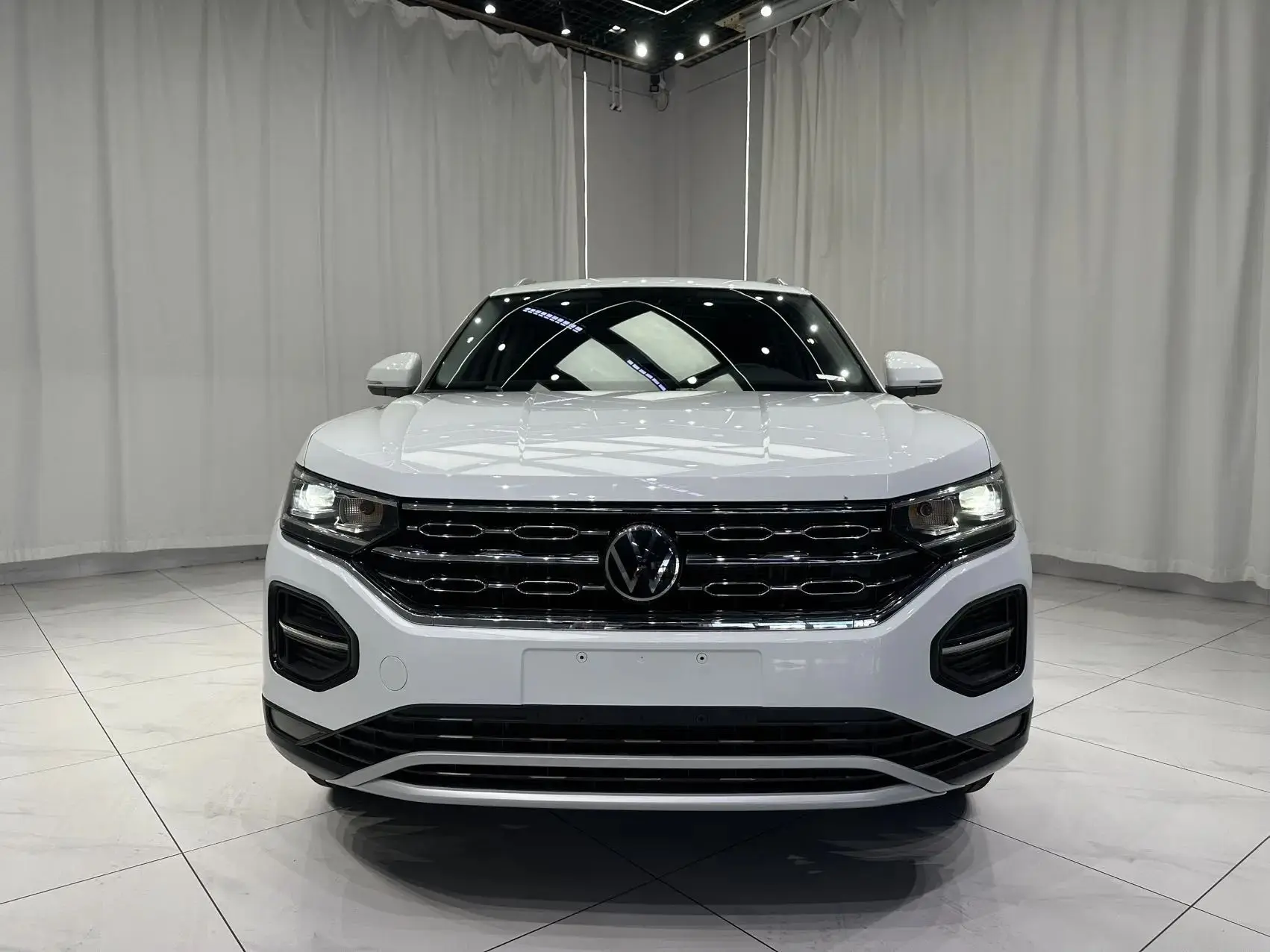 И сразу  🚘 VAG  из  🇨🇳 Китая