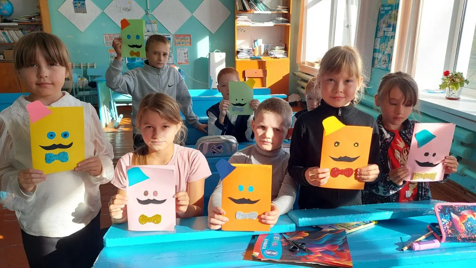 В середине осени празднуется молодой, но очень важный семейный праздник – День отца. Ег...