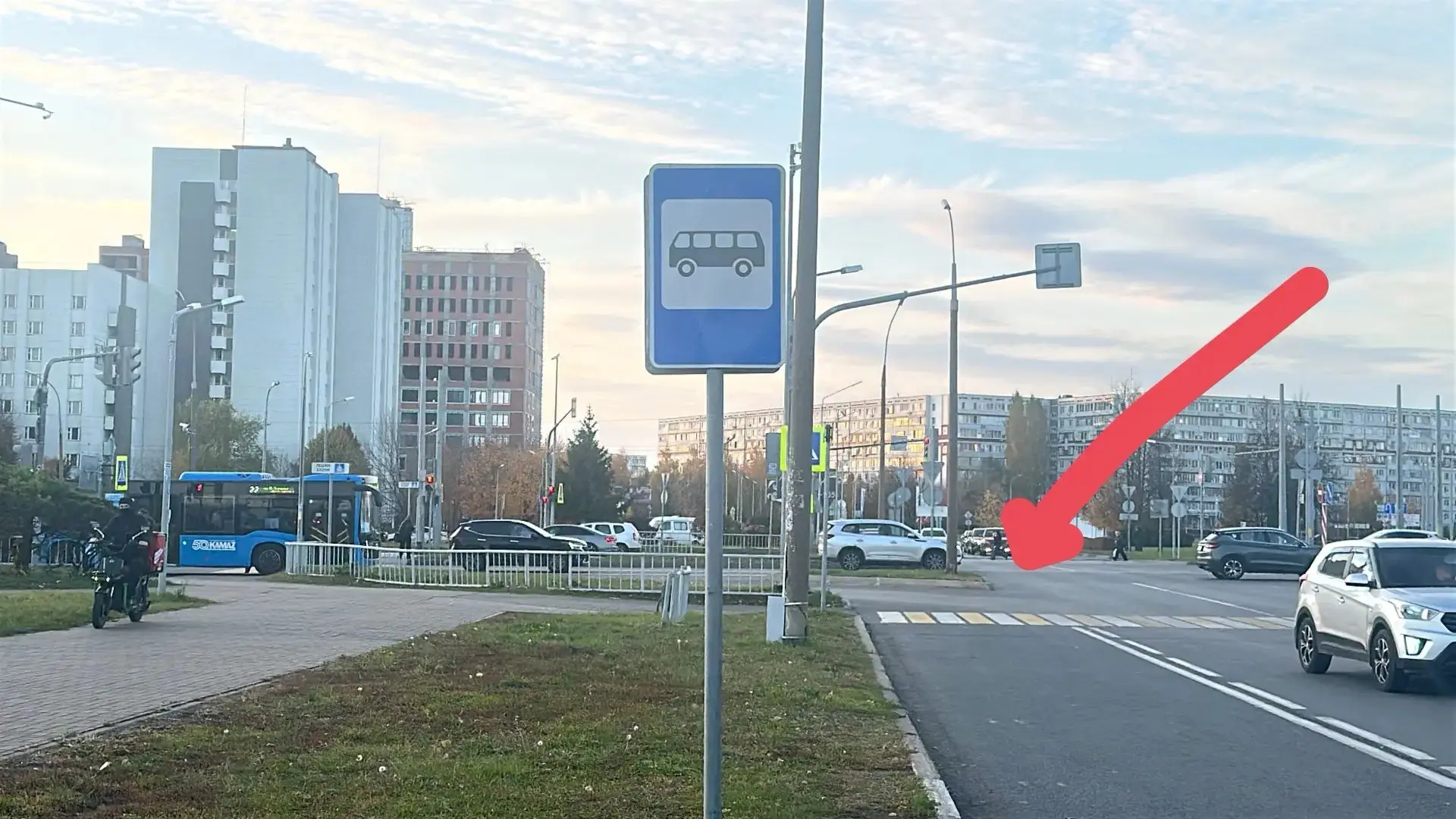 Здравствуйте, сегодня в 15:30, рядом с Омегой, двое подростков на оранжево-черном питба...