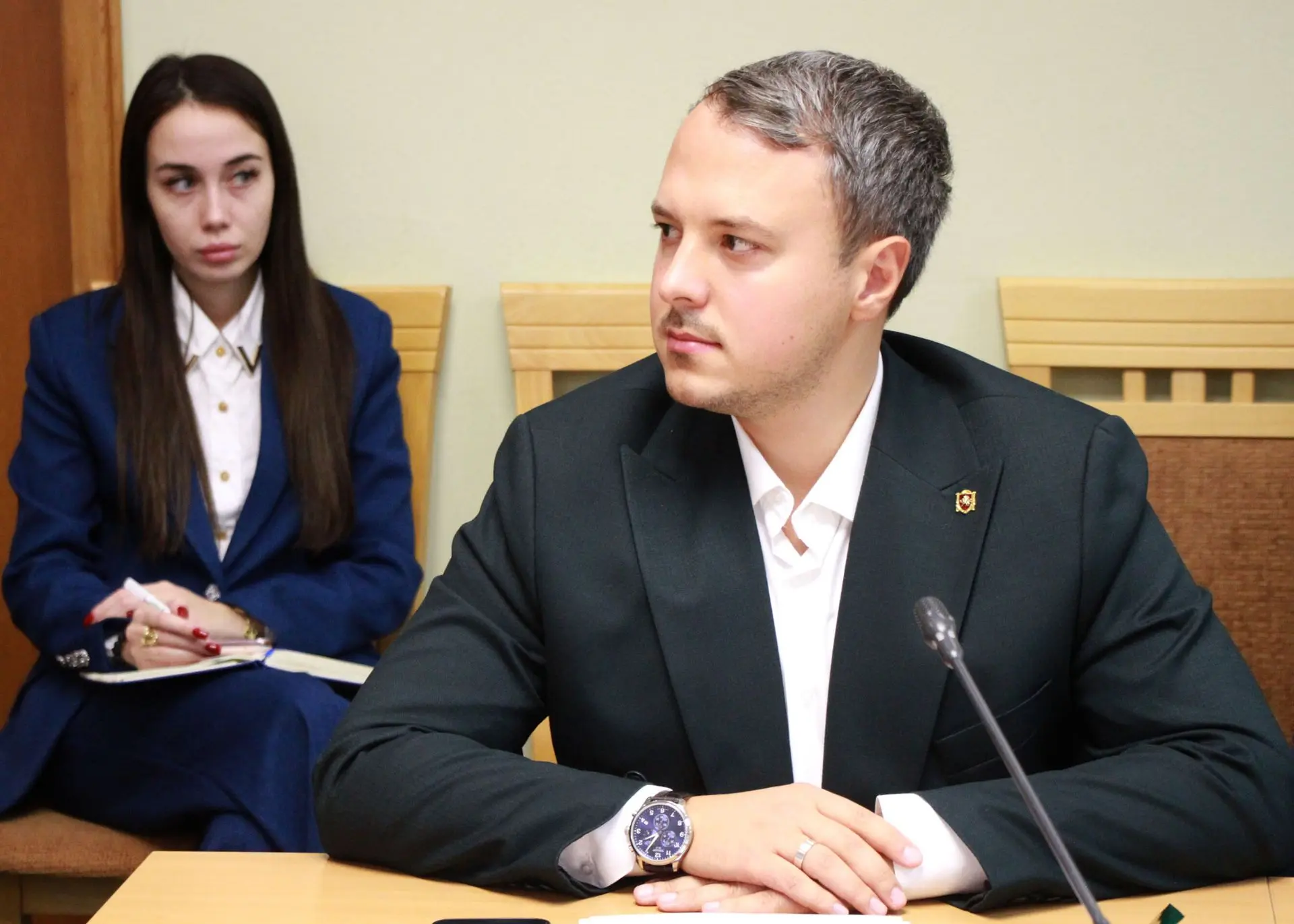 🏛️ Обсудили вопросы патриотического воспитания и молодёжной политики Крыма