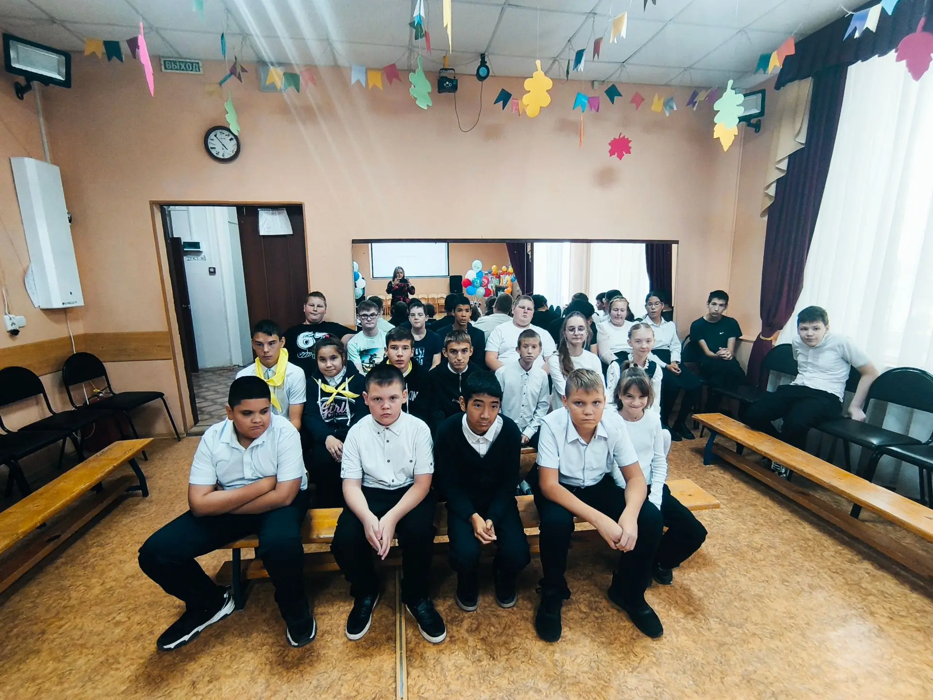 ☝️Важный разговор: специалист СПИД-центра провёл беседу со старшеклассниками.