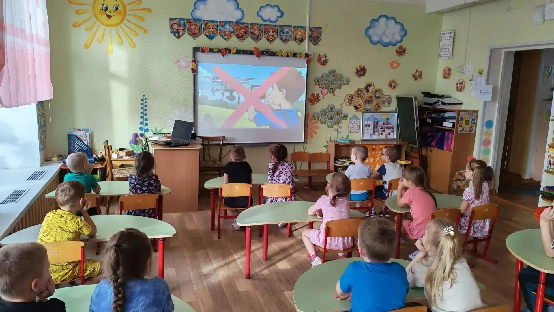 🚨 7 октября во всех детских садах Сыктывкара прошёл Всероссийский урок культуры безопа...