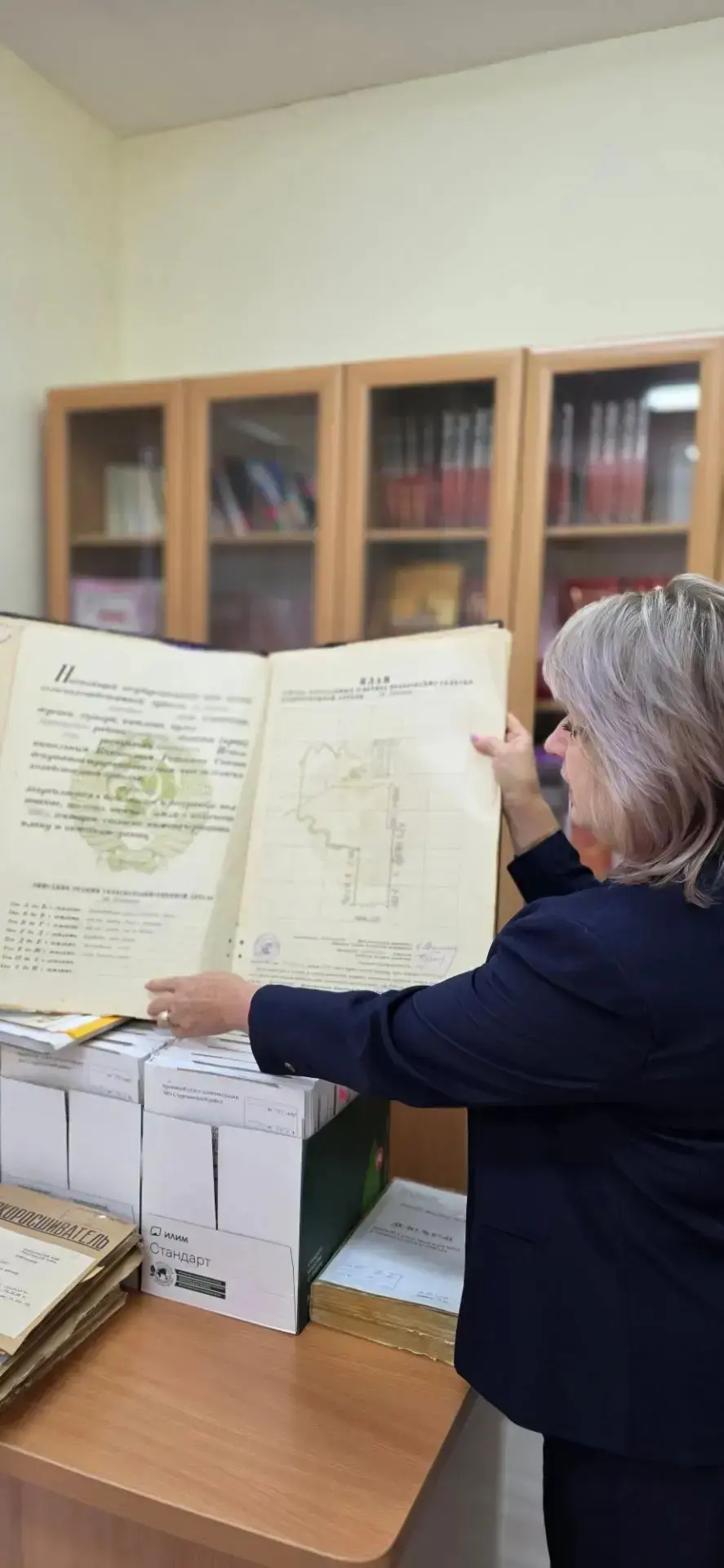 🕰️ «Хранители времени»: школьники прикоснулись к истории в стенах архива!