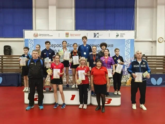 🏓 Шесть медалей «Огней Саян»: абаканские теннисисты — на высоте!