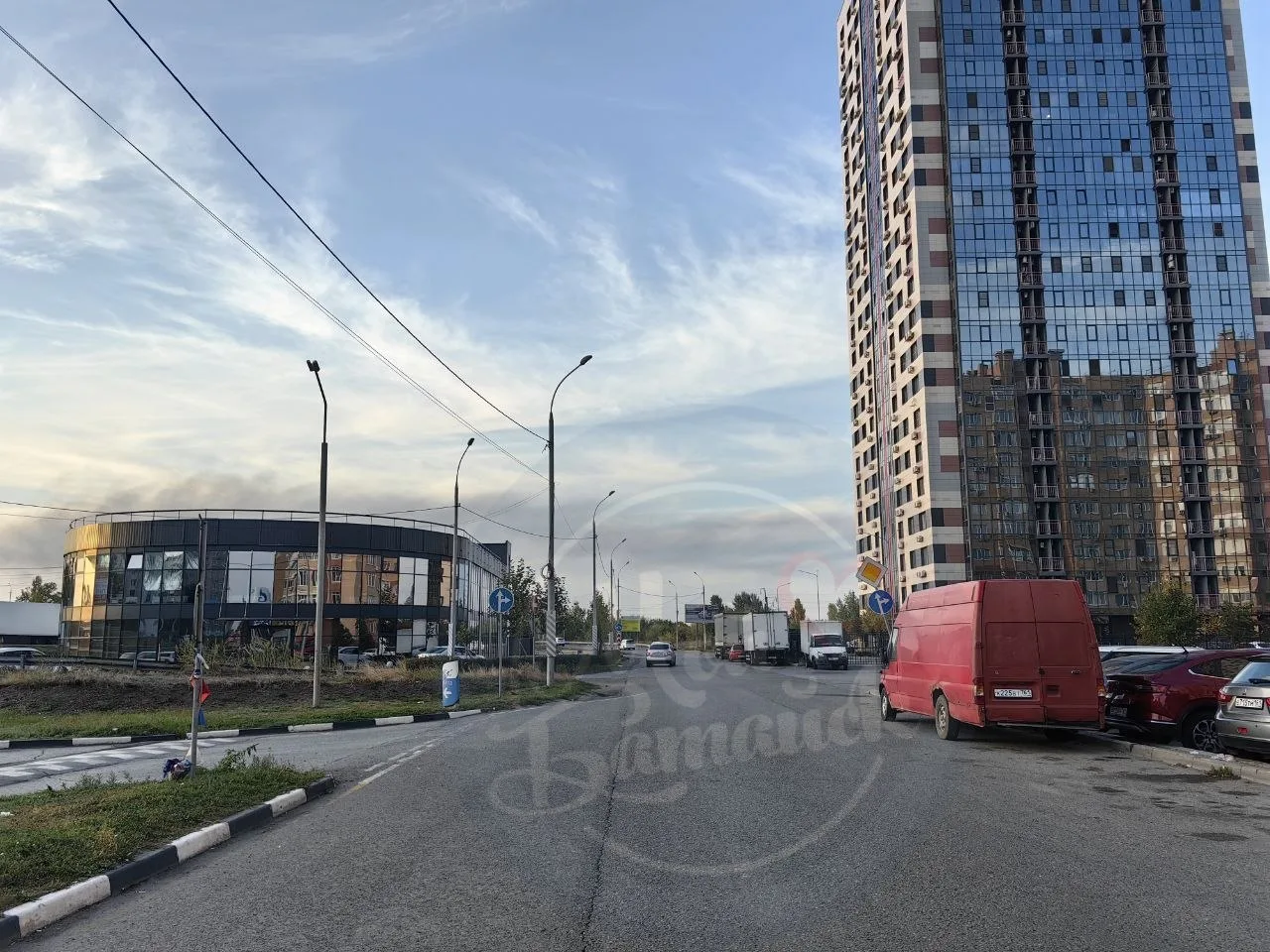 Новое коммерческое здание построили в начале Западного шоссе возле Северной Звезды 🏢