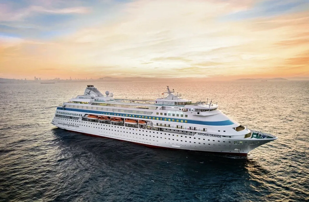 ⚡️ КРУИЗ НА ЛАЙНЕРЕ 🚢🌊