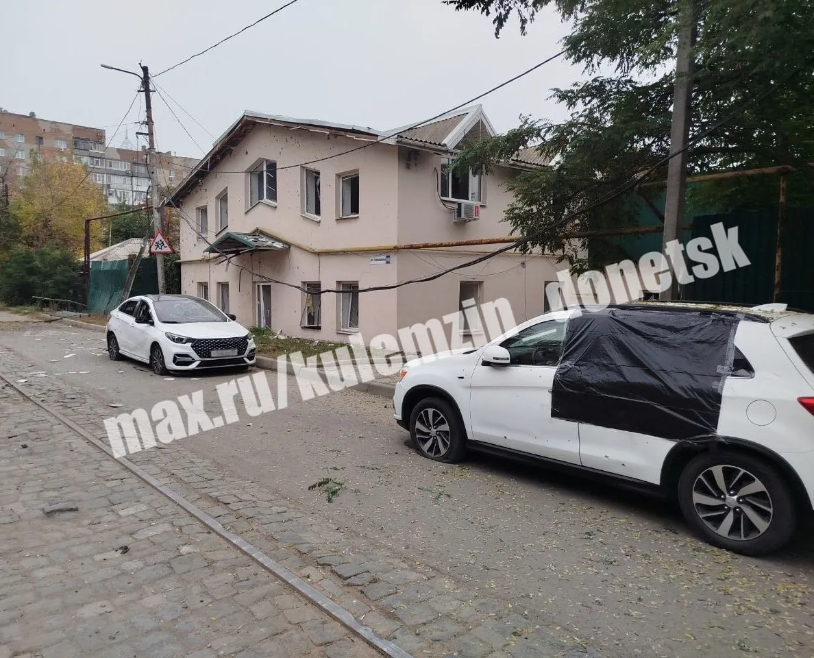 Последствия ночной атаки в Ворошиловском районе Донецка