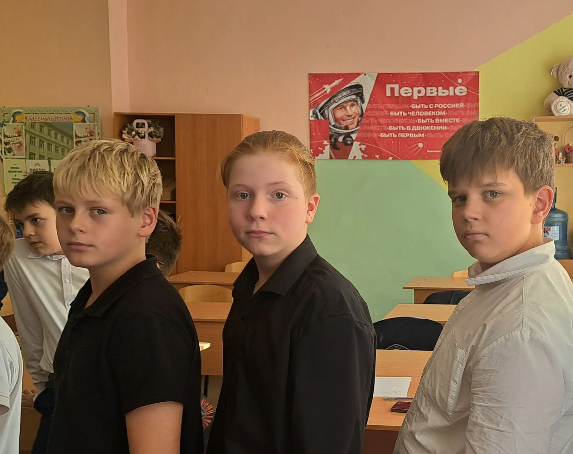 Сегодня активисты 6.1 класса стали участниками  программы «Волонтёрские сессии Крыльев»...