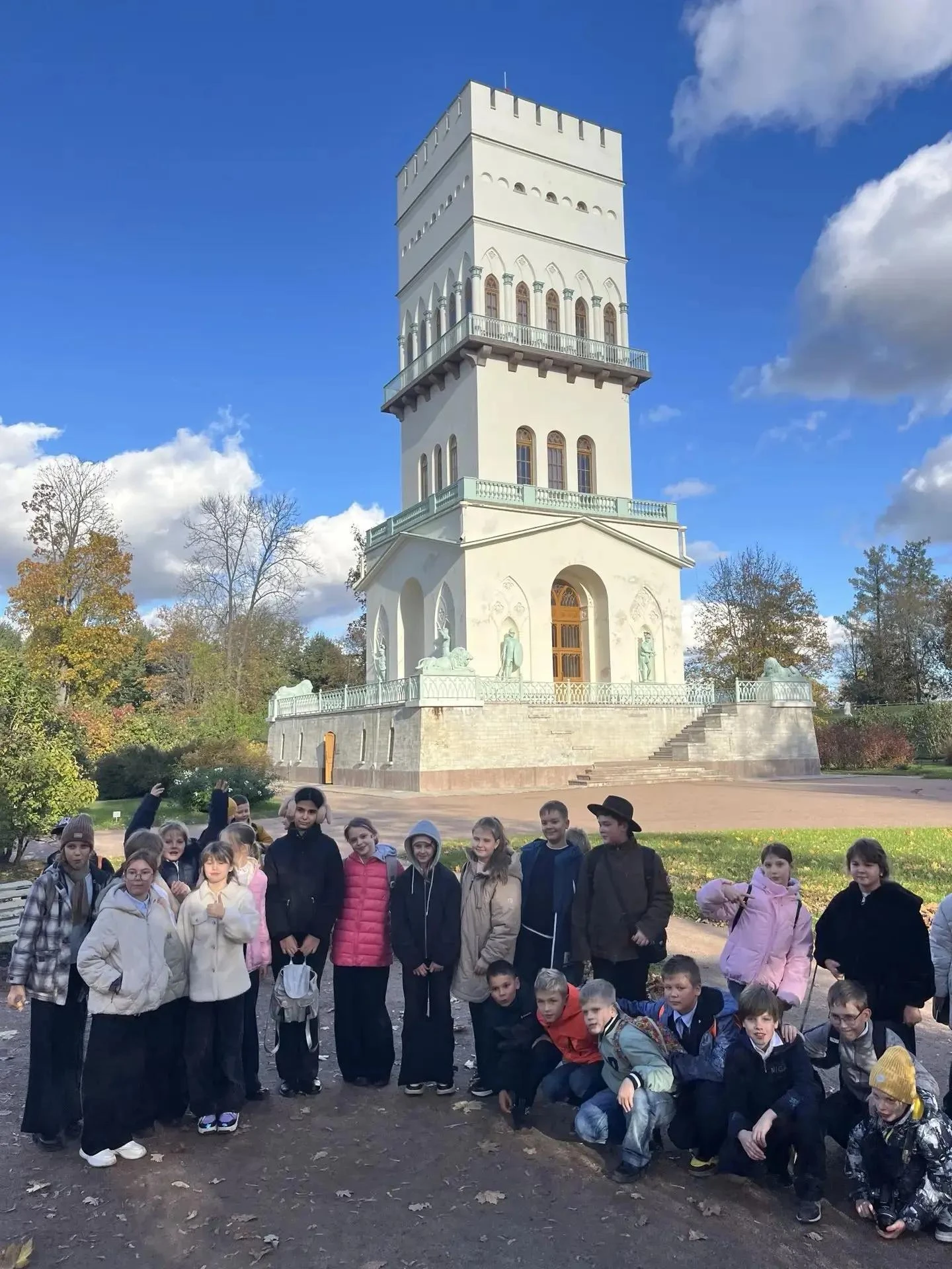 Ученики 4 «В» класса 7 октября 2026 года отправились в увлекательное путешествие — побы...