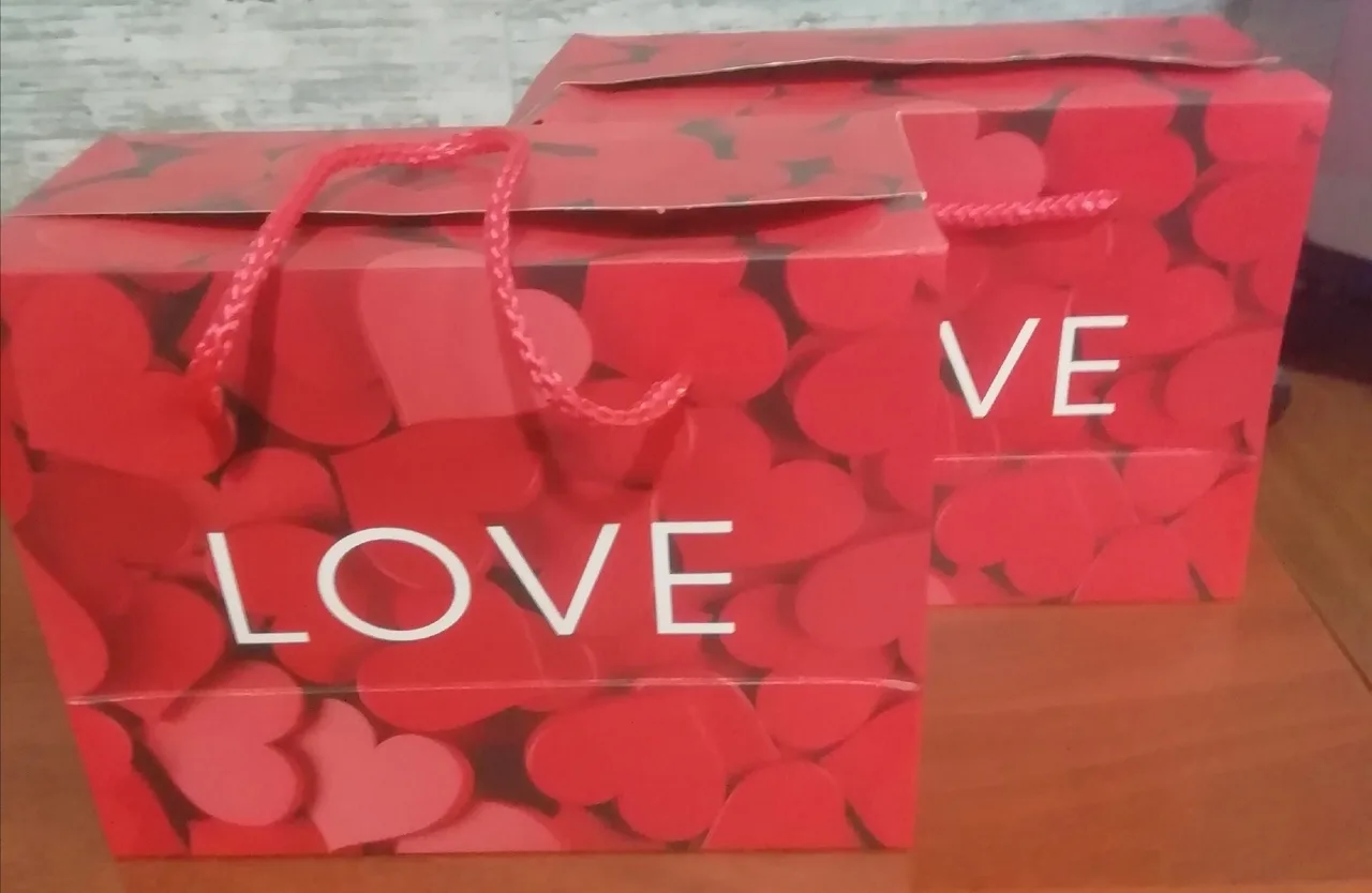 Пакет—коробка Love, 23*18 *11 см