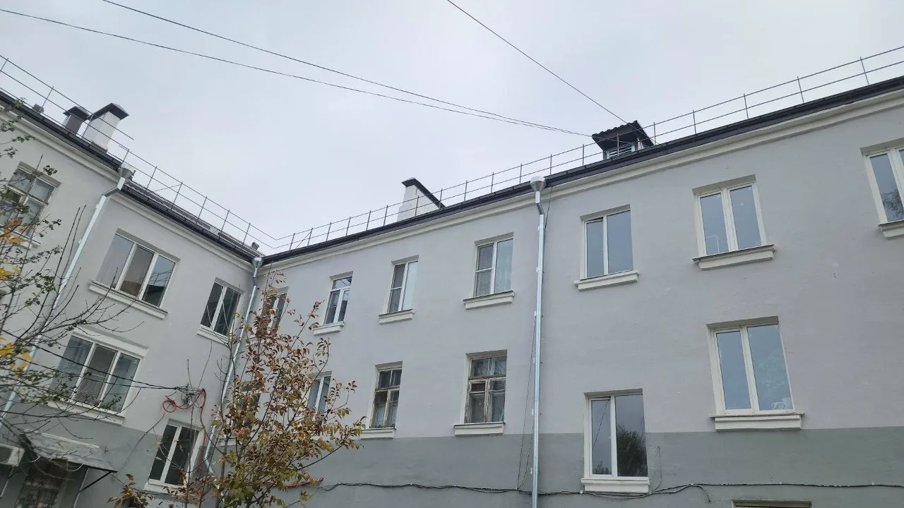 В Ликино-Дулёве завершили ремонт крыши многоквартирного дома.