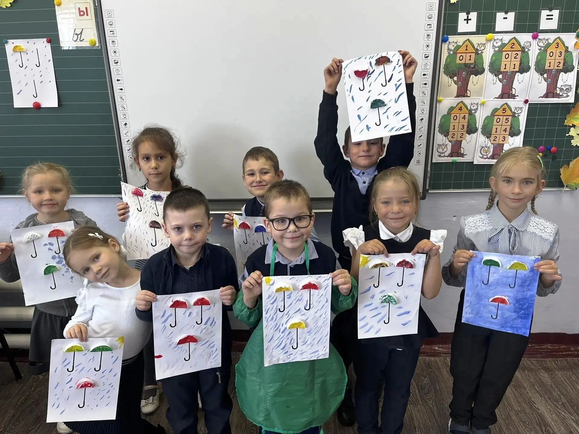 🎨 На творческом занятии ребята работали с ватными дисками — и создали из них удивитель...