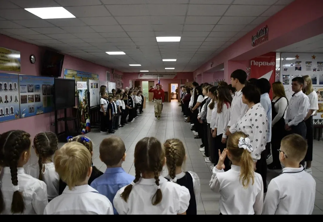 🍁Сегодня в День учителя администрация муниципального образвания Новая Земля тепло позд...