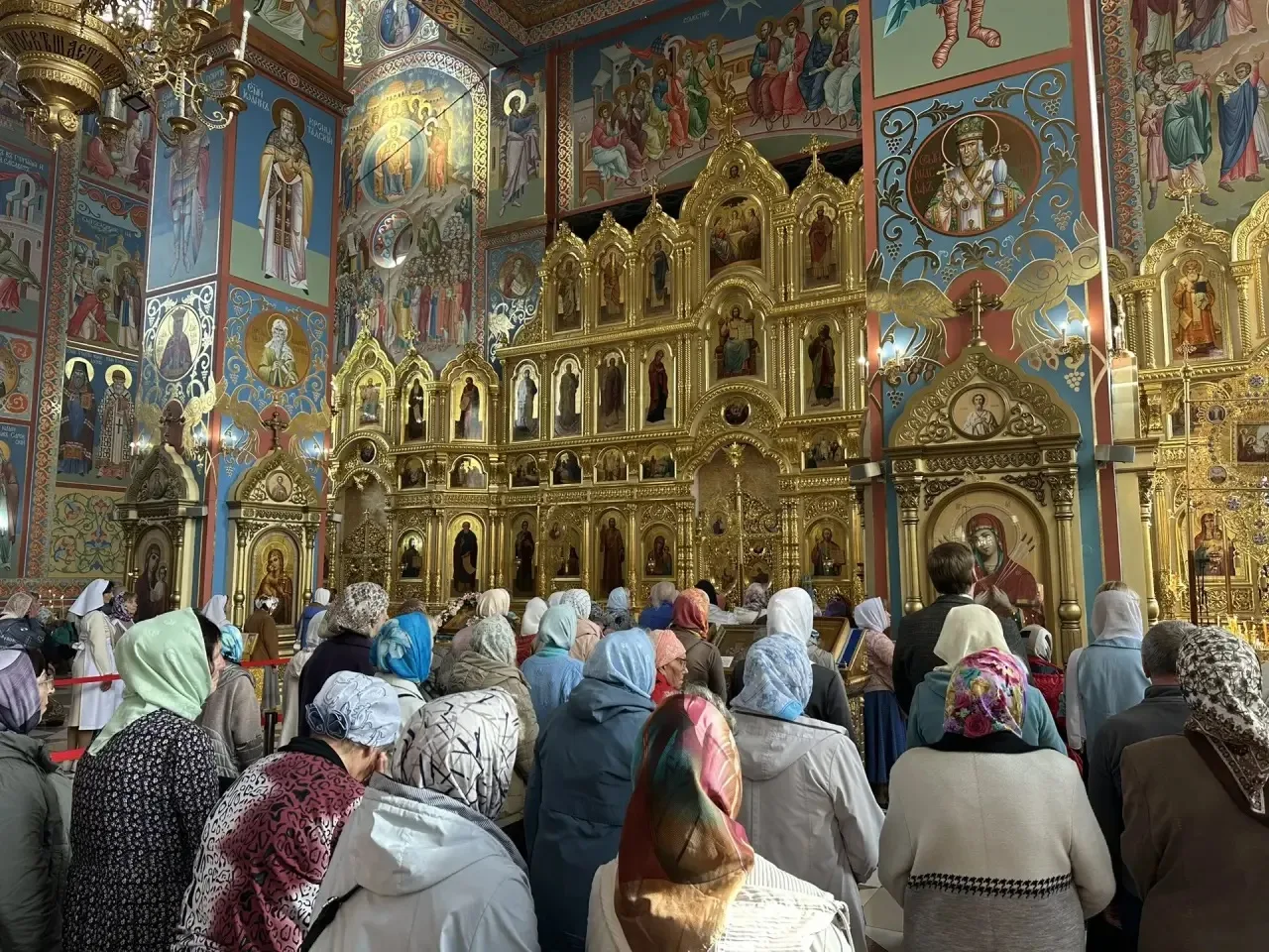 🍂 Покров Пресвятой Богородицы: вера, традиции и первые признаки зимы