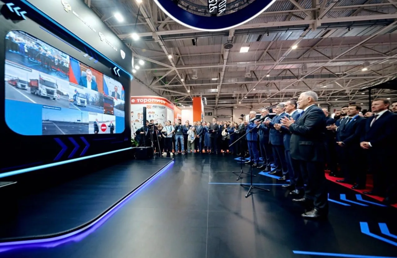 11 км отремонтированной трассы Оренбург – Самара открыли по видеосвязи на выставке «Дор...