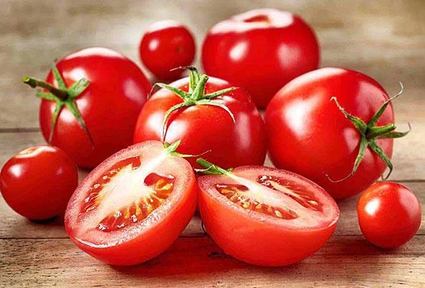 Попробуйте посеять томаты под зиму 🍅— звучит странно, но работает!