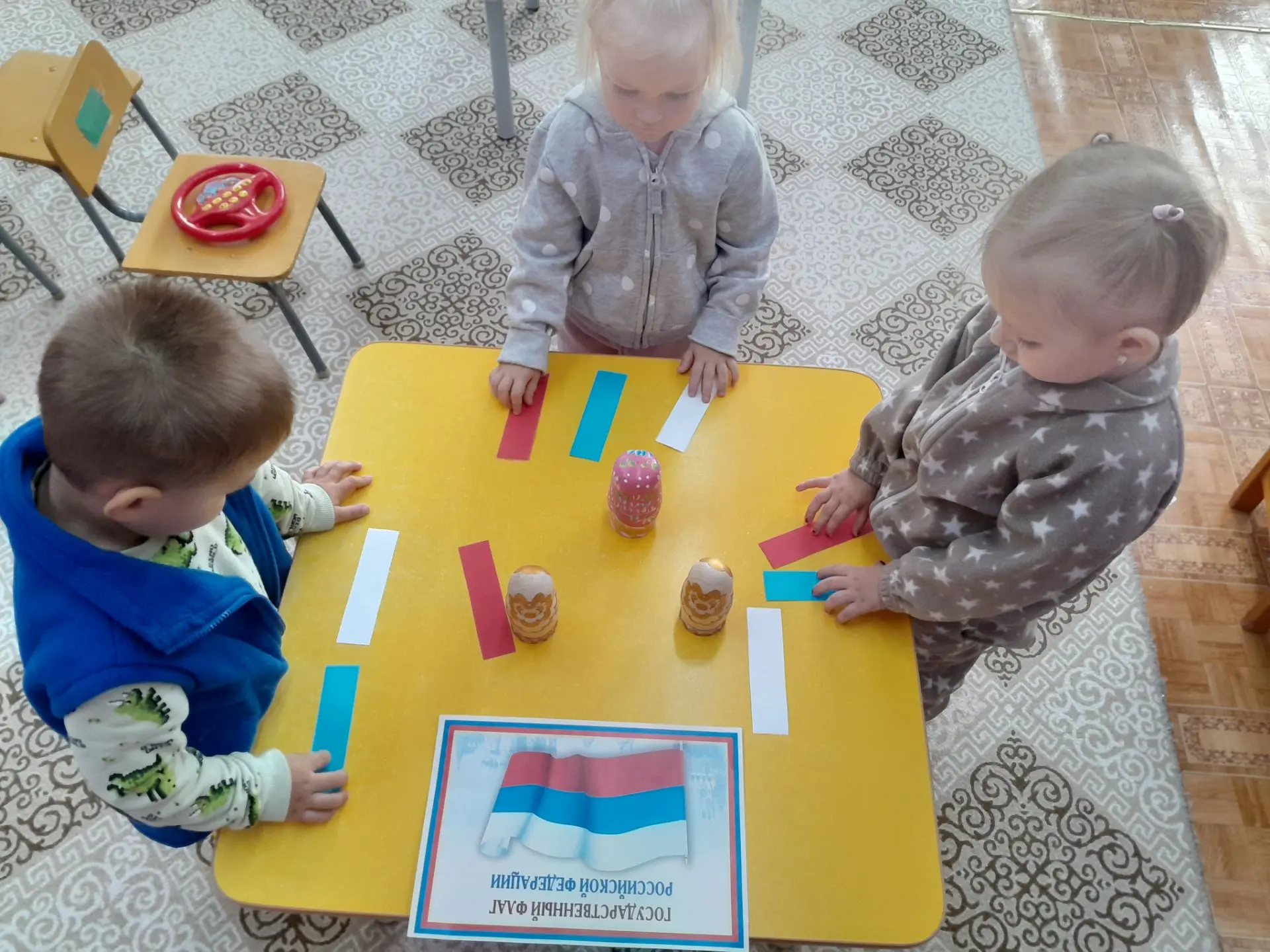 Все любят ездить в гости! И мы не исключение! Правила дорожного движения мы знаем, поэт...