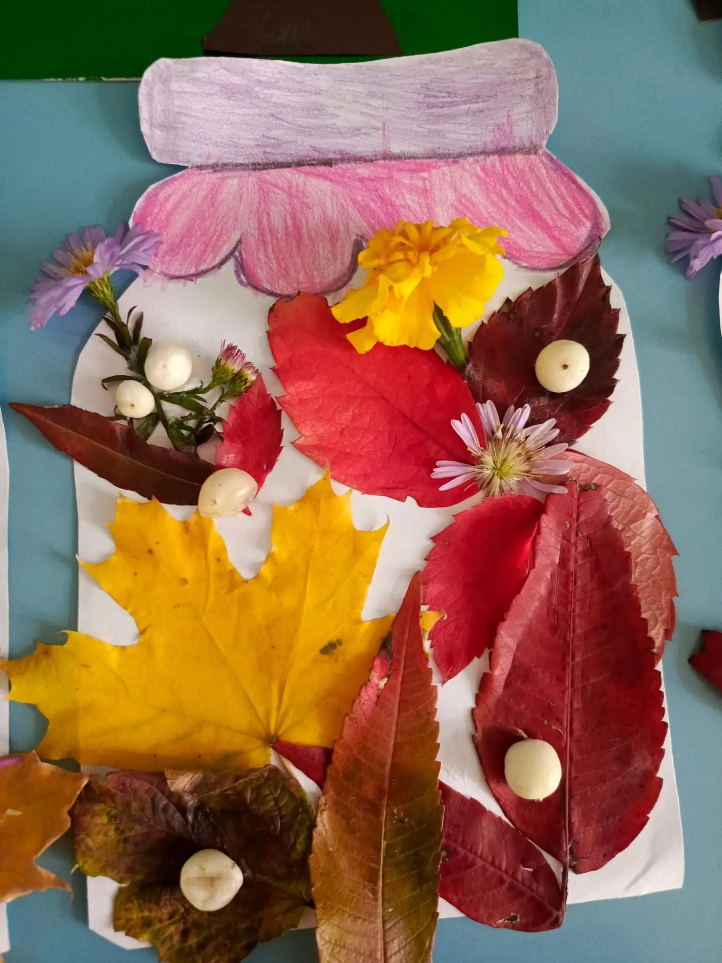 🍂 В детском саду школы посёлка Садовый прошло увлекательное занятие "Осенняя баночка с...