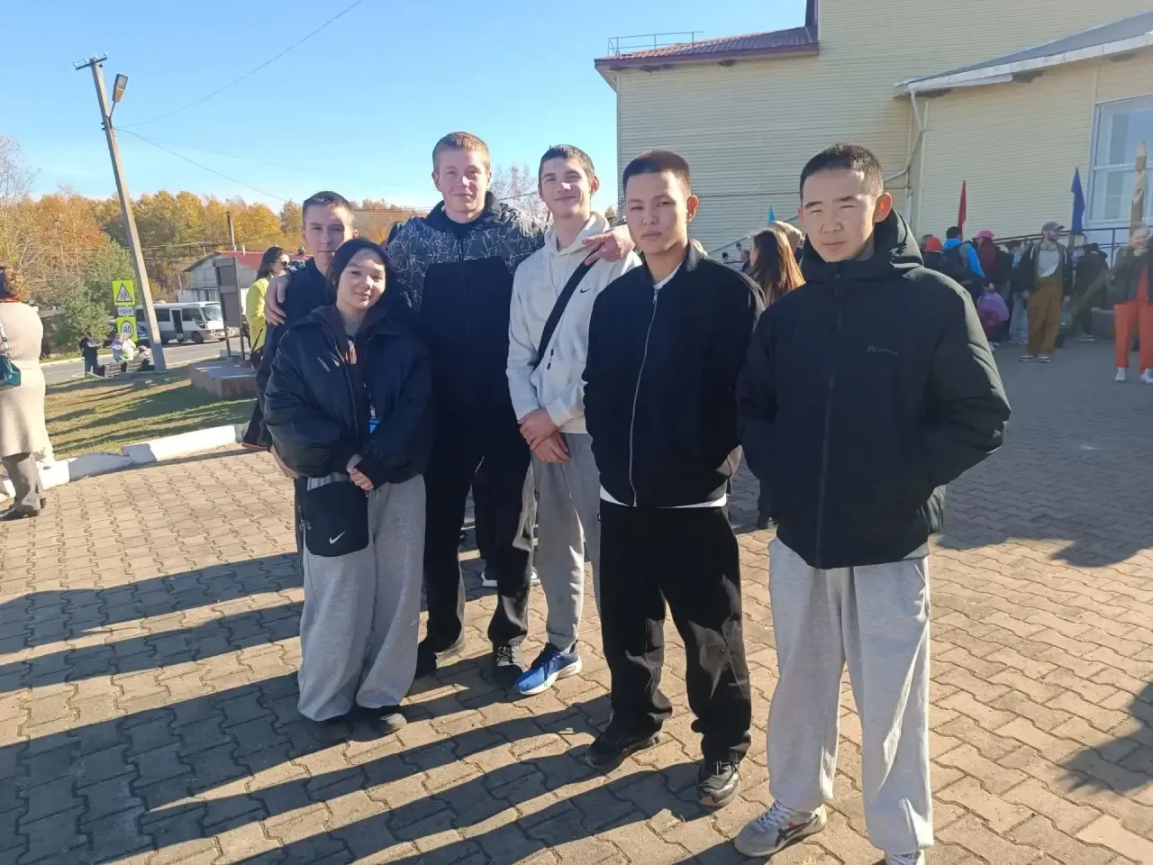 Студенты ХТТБПТ посетили праздник «Ананда»