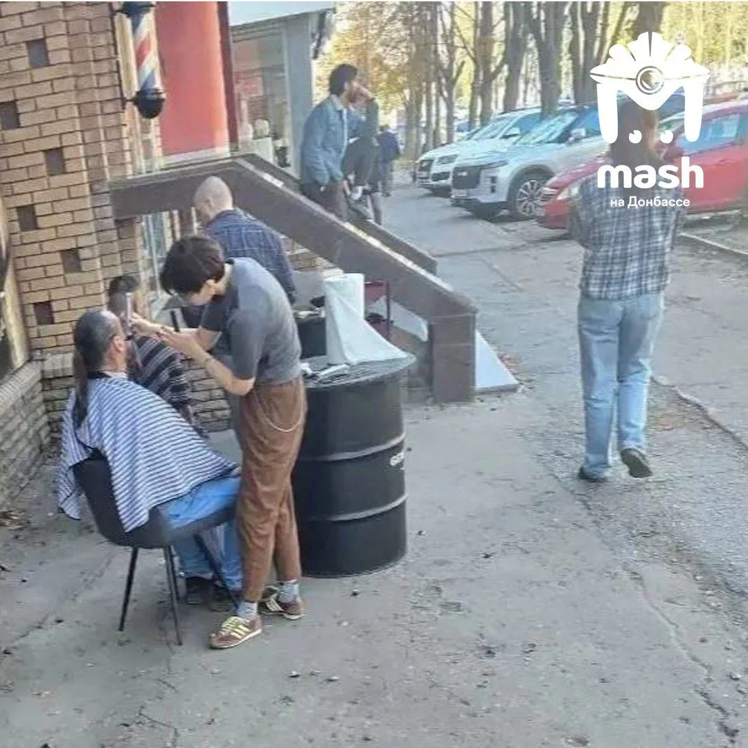 Отключили свет? Для луганских парикмахеров это не проблема!