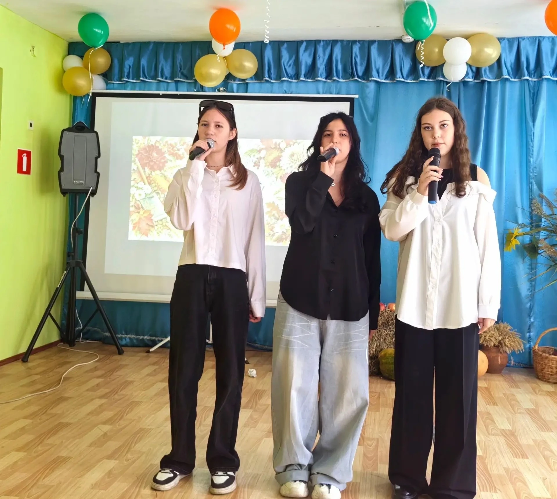 🍂 День Учителя: Праздник мудрости, тепла и благодарности