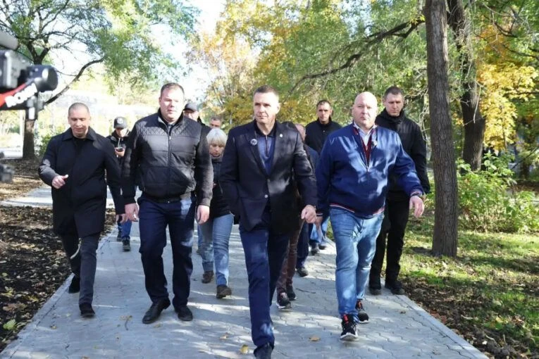🔍Демешин проверил благоустройство двух бульваров в Хабаровске