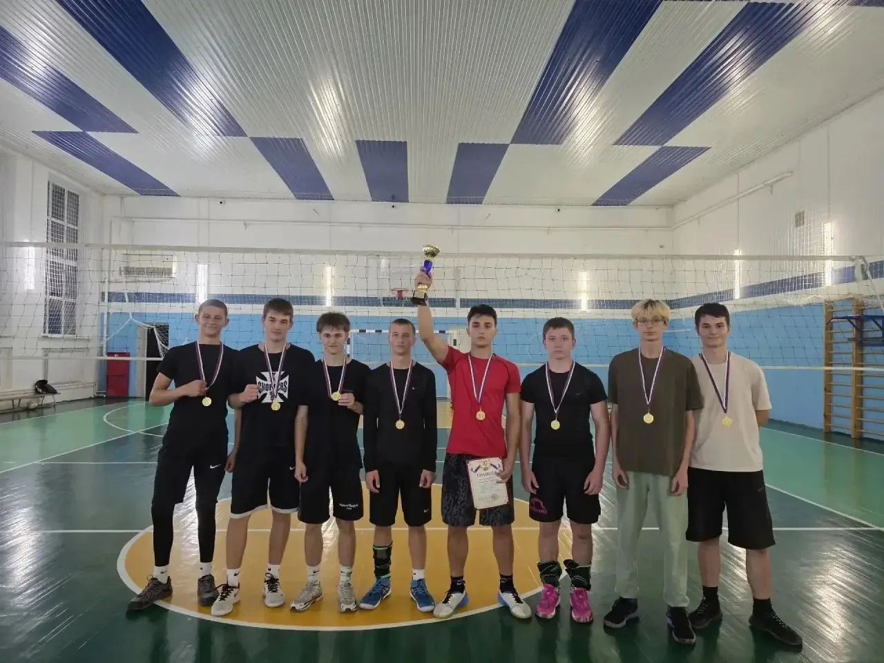 🏐В МБУК "Ванновский КДЦ" состоялся открытый турнир по волейболу, посвящённый поддержке...