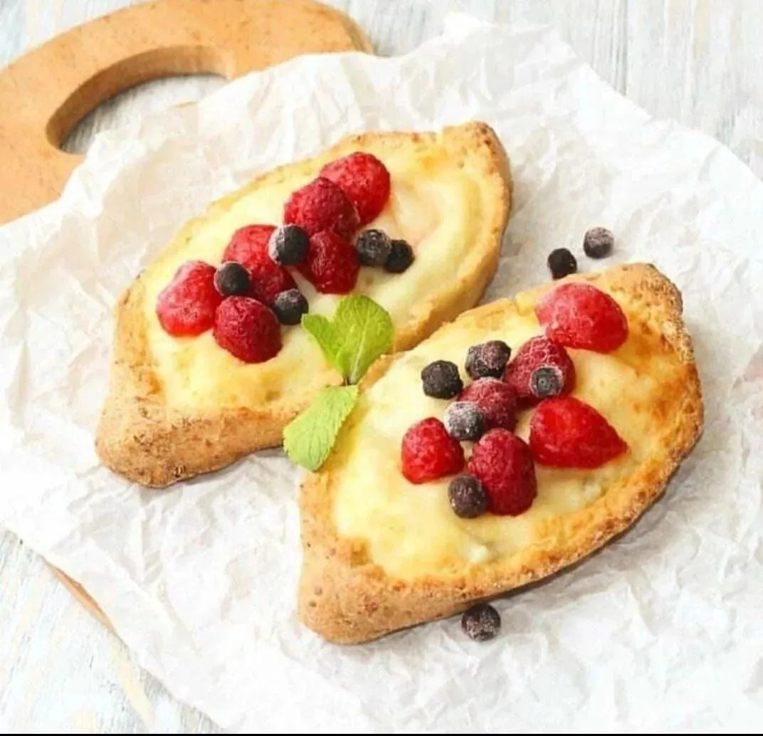 Лодочки с творогом и грушей