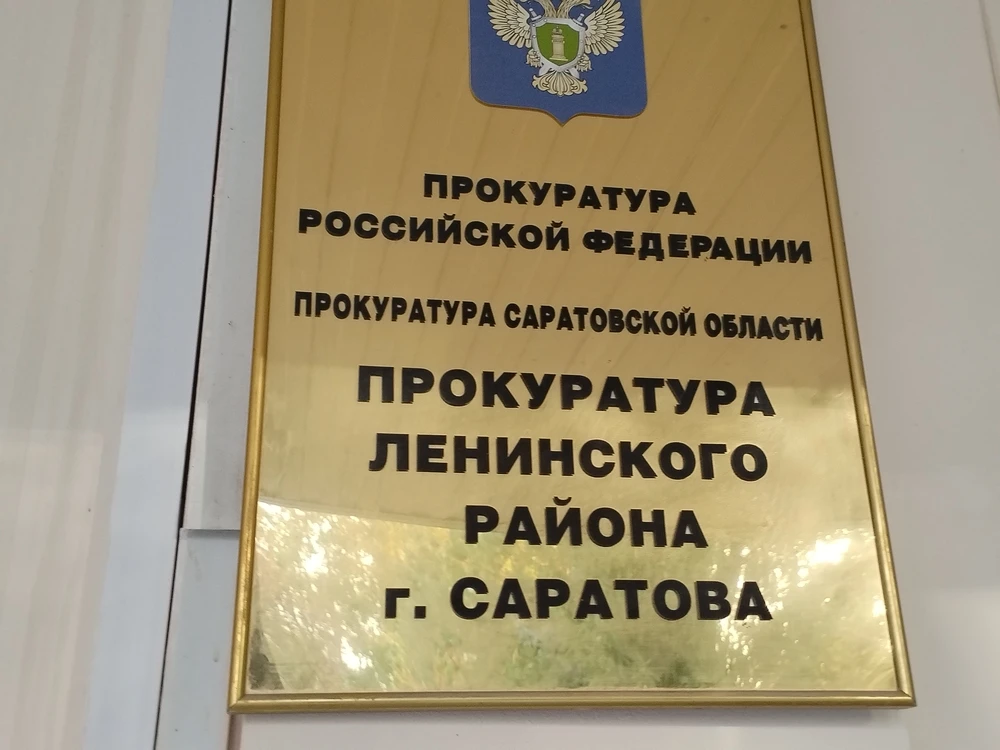 Женщина лишилась машины из-за катавшегося пьяным мужа