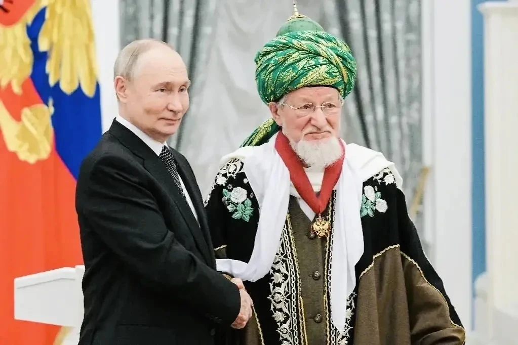 Дин әһеле, Баш мөфти, Русия мөселманнарының Үзәк Диния нәзарәте рәисе, Шәех-әл-ислам Тә...
