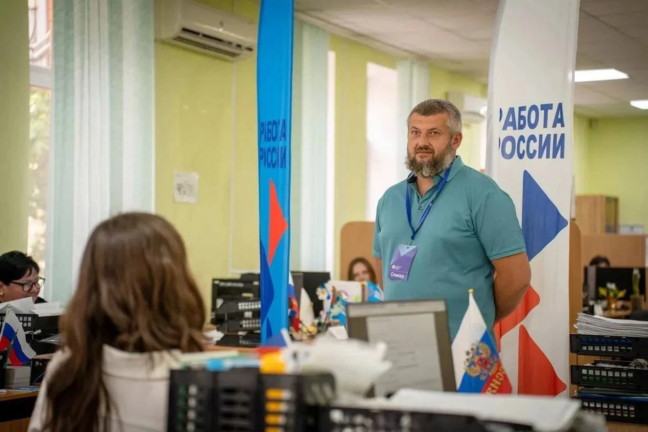 📚 В Бердянске, Мелитополе и Константиновке прошли лекции Общества «Знание»
