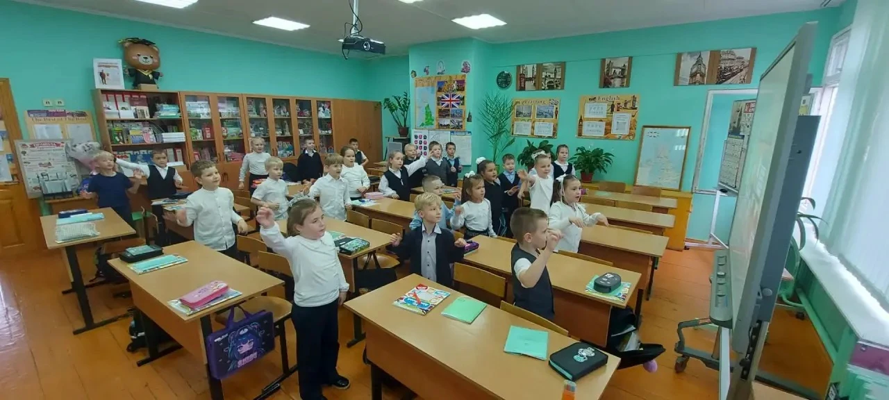 🇬🇧🎶 Hello! How are you? Учим английский играя!