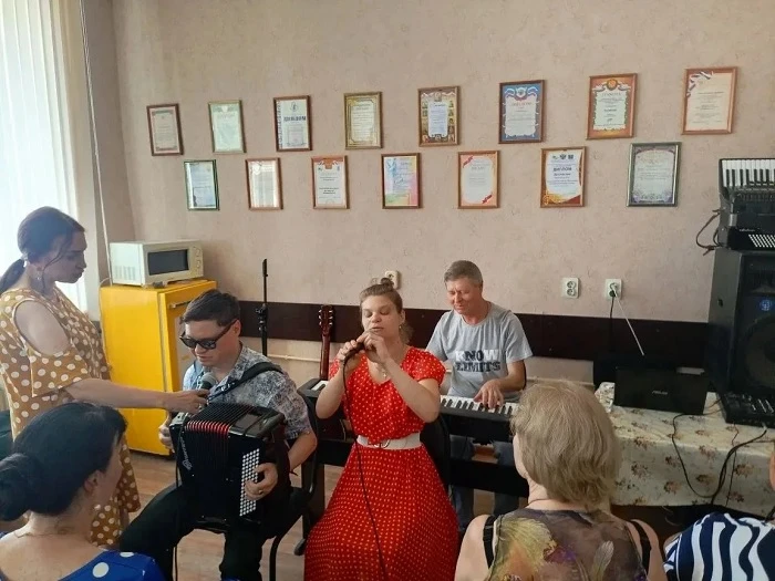 #Общество