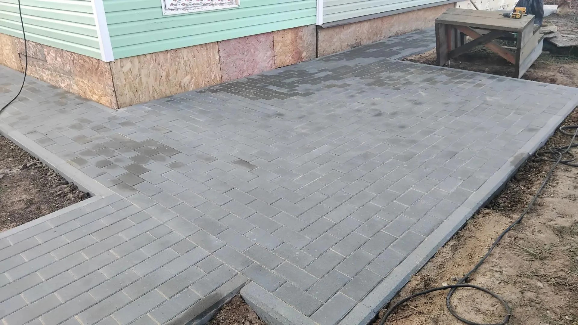 Отмостка из брусчатки. Коломна