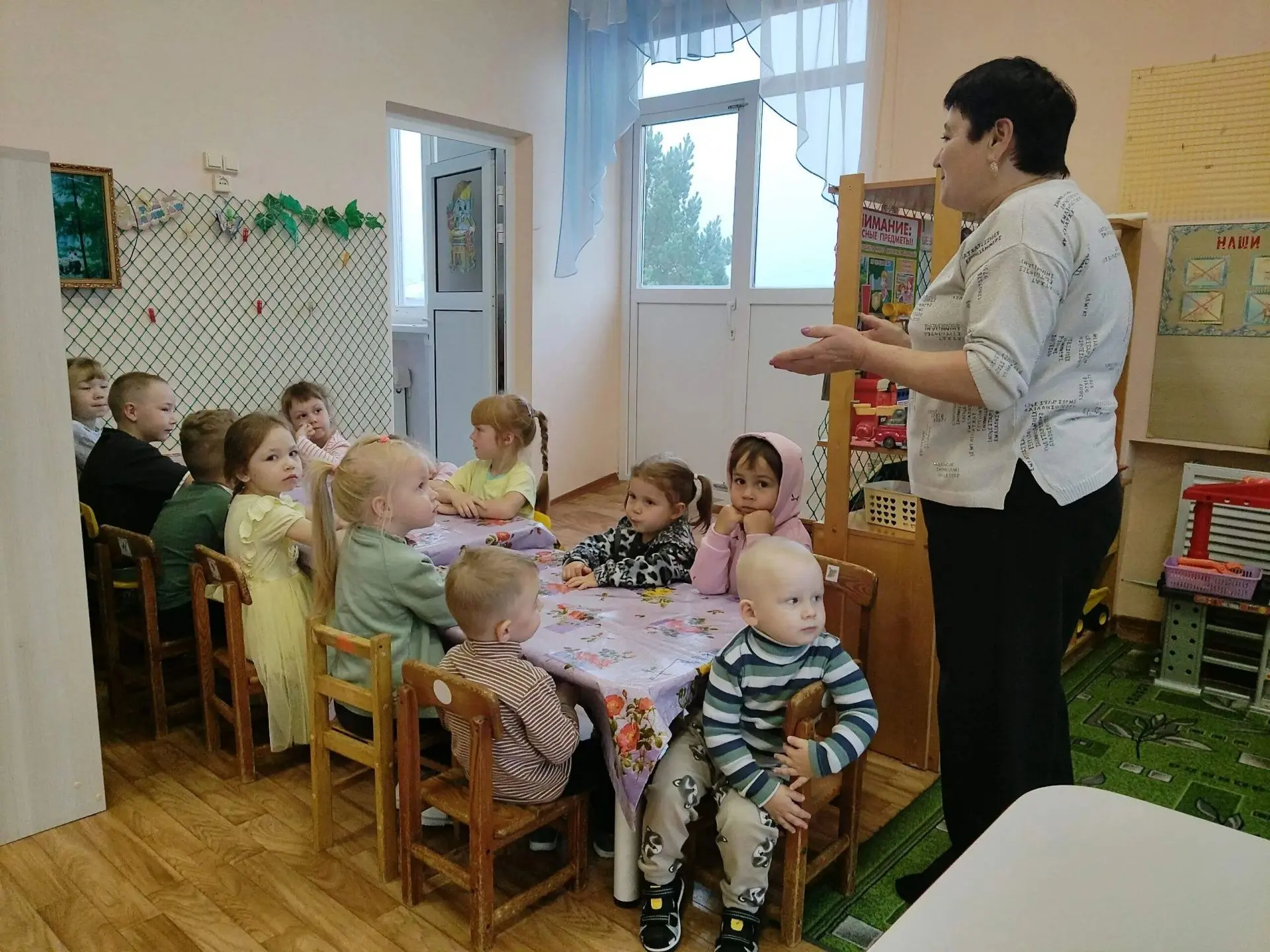 14 сентября сотрудник Кызылбаевского сельского дома культуры провел для воспитанников д...
